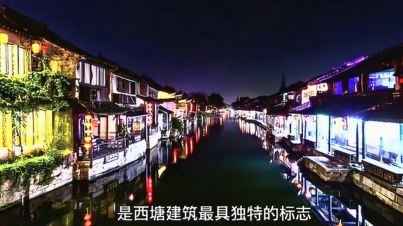 宋轶新加坡探亲，家庭背景令人惊叹，事业成功并非偶然
